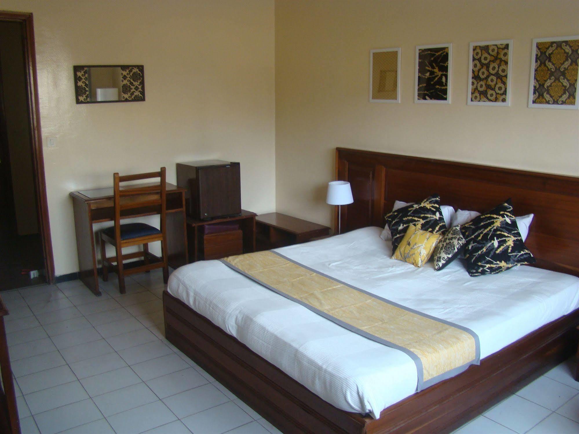 Hotel Baraka Dakar Buitenkant foto